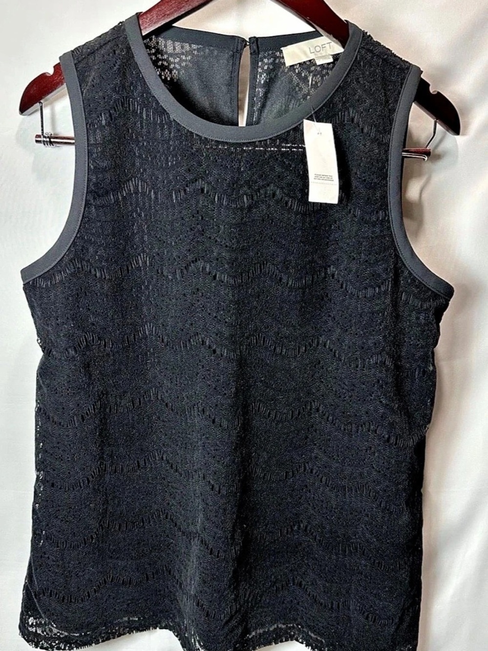 LOFT Black Lace Sleeveless Blouse Size Medium NWT